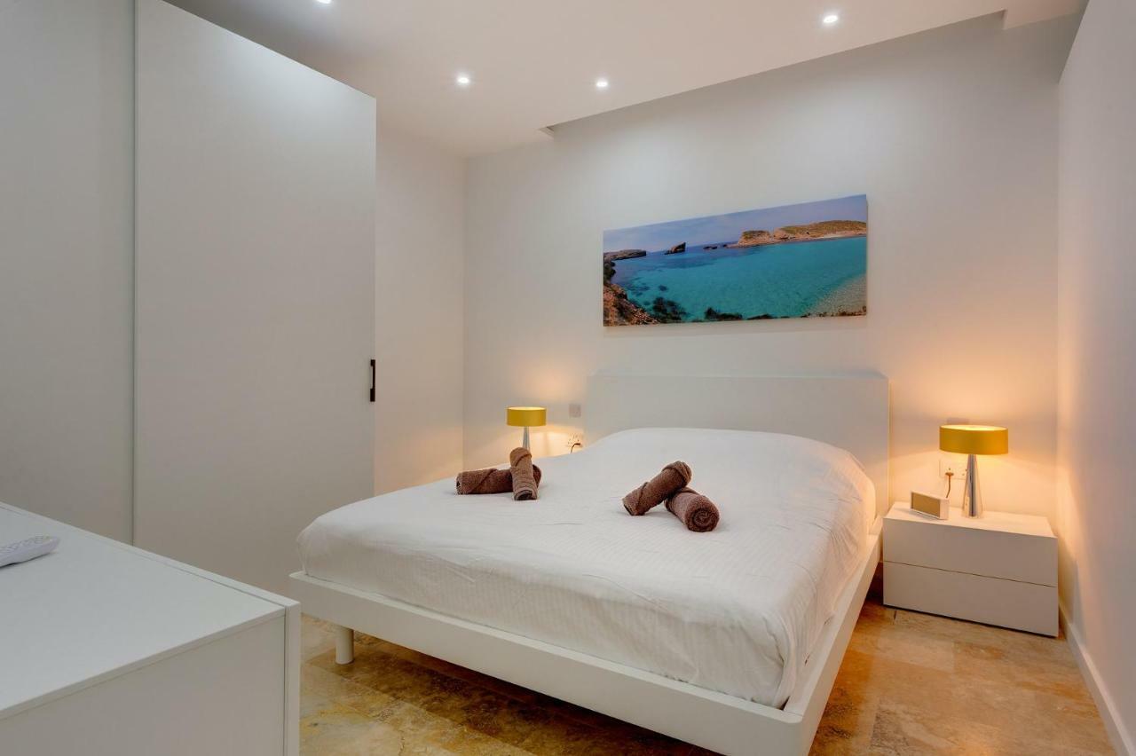 Modern 2 Bedroom Apartment In St Julians Сент Джулианс Экстерьер фото