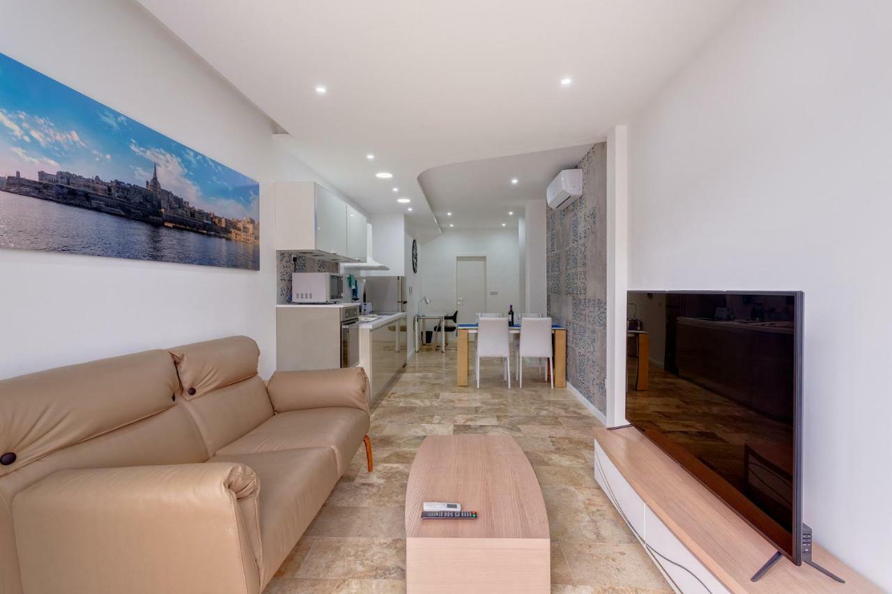 Modern 2 Bedroom Apartment In St Julians Сент Джулианс Экстерьер фото